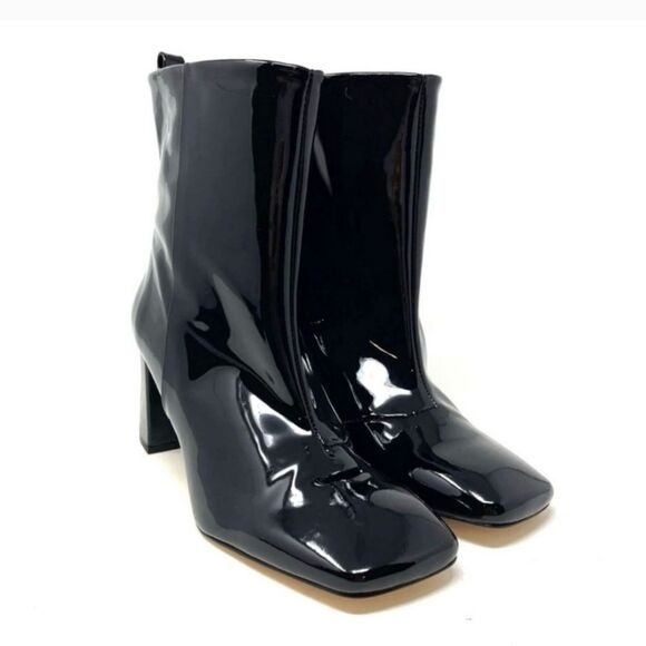 Good American Black Patent Boot - Picture 9 of 9